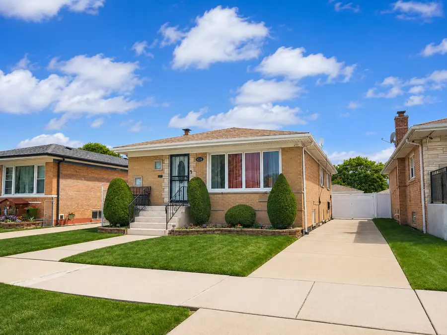 8630 S Kilbourn Avenue, Chicago, IL 60652 - #2