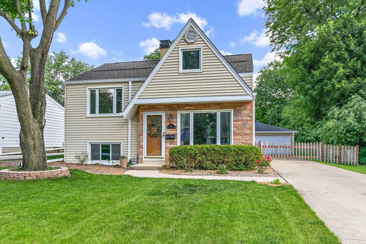 117 S Erie Street, Wheaton, IL 60187 - #1