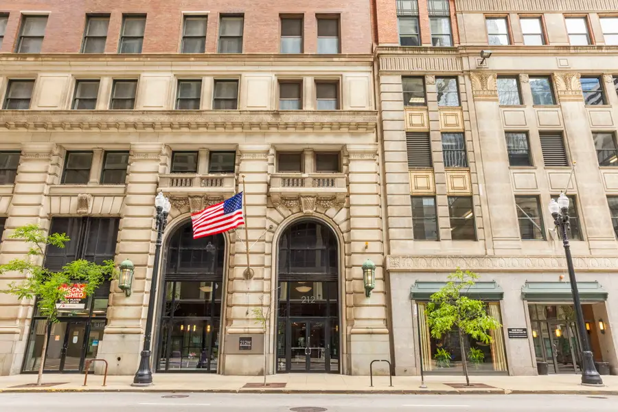 212 W Washington Avenue #1508, Chicago, IL 60606 - #2