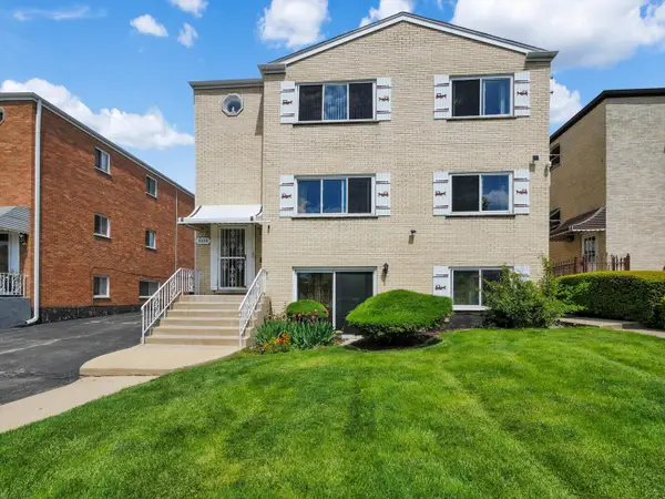 8430 W Oak Avenue, Niles, IL 60714