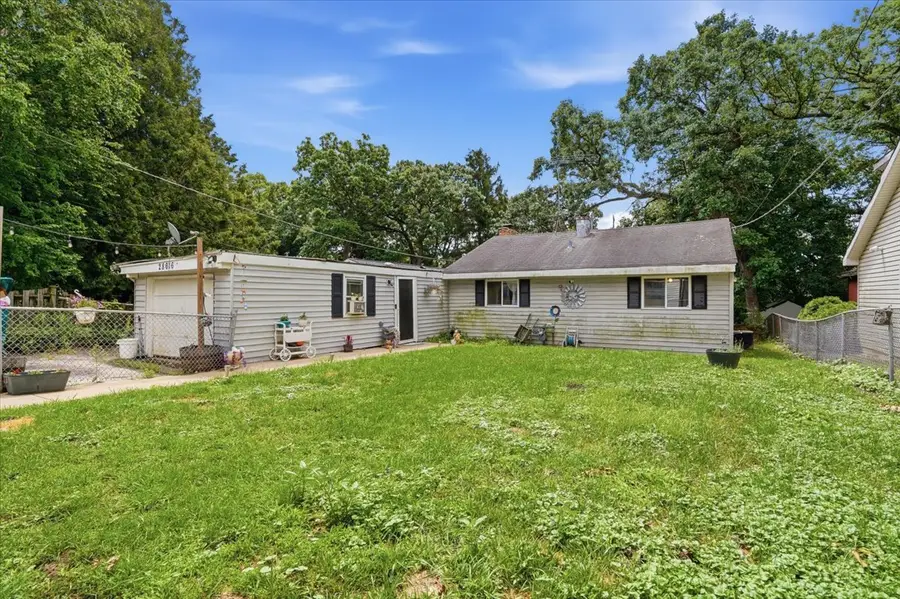 28616 W Benjamin Avenue, Spring Grove, IL 60081 - #3