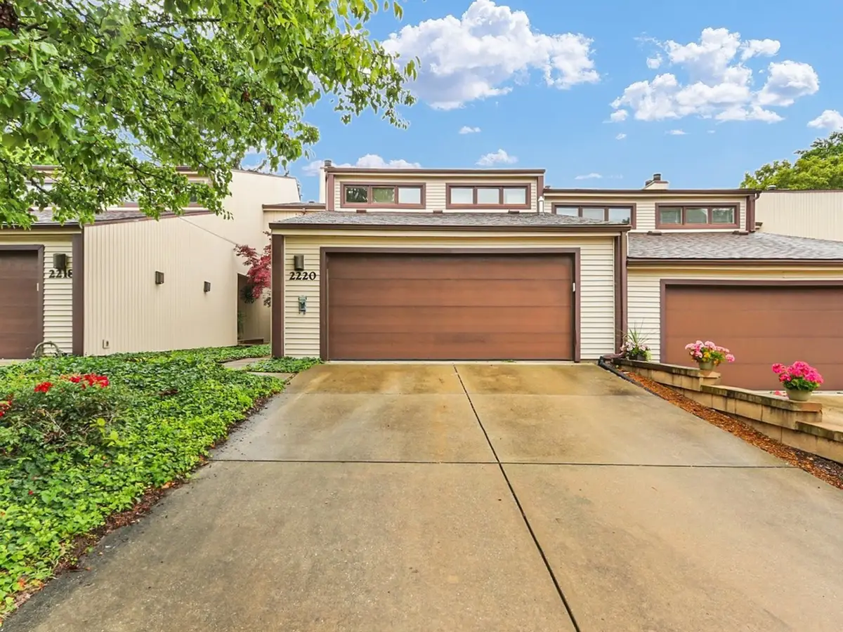 2220 Briar Hill Drive #2220, Champaign, IL 61822 - #1