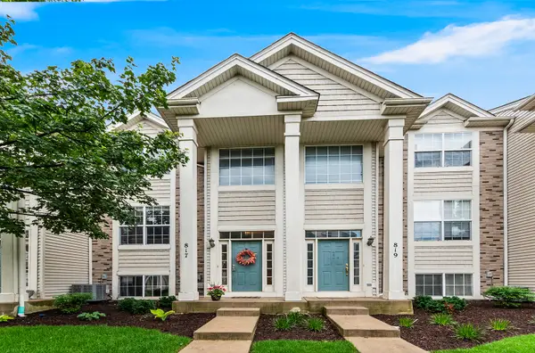817 Summit Creek Drive, Shorewood, IL 60404