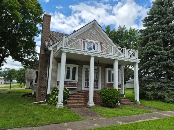 304 N Central Avenue, Ladd, IL 61329