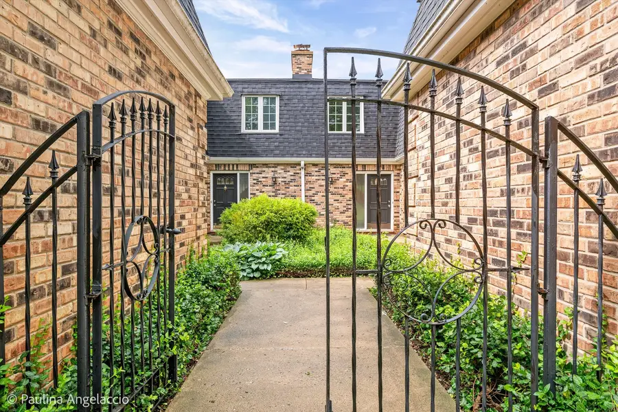 422 E Russell Street #422-424, Barrington, IL 60010 - #2