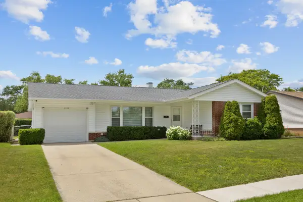 1116 Maple Lane, Elk Grove Village, IL 60007