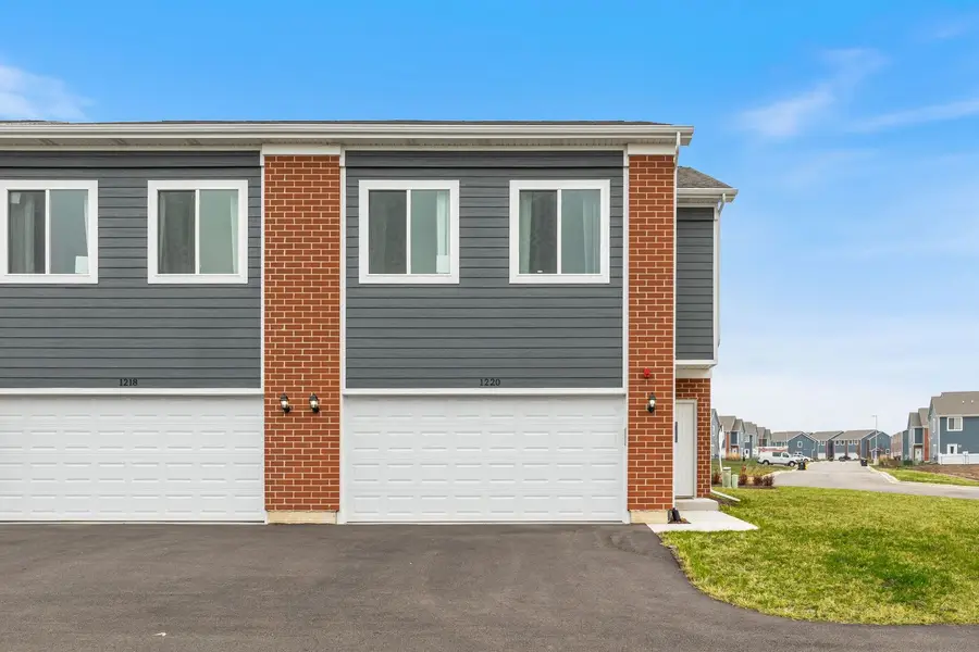 1207 Gillespie Lane, Yorkville, IL 60560 - #2