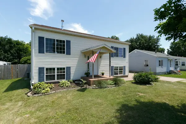614 6th Street, Colona, IL 61241