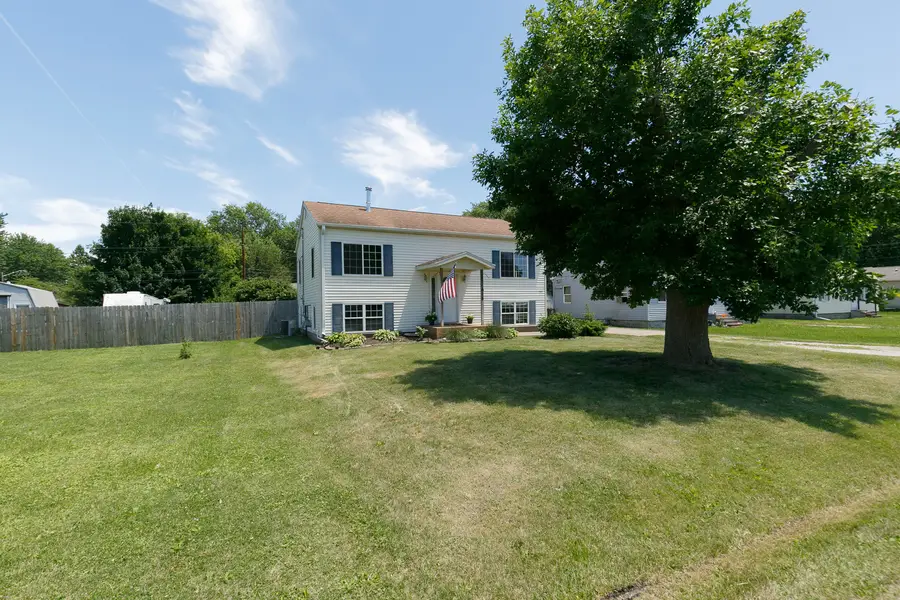 614 6th Street, Colona, IL 61241 - #2