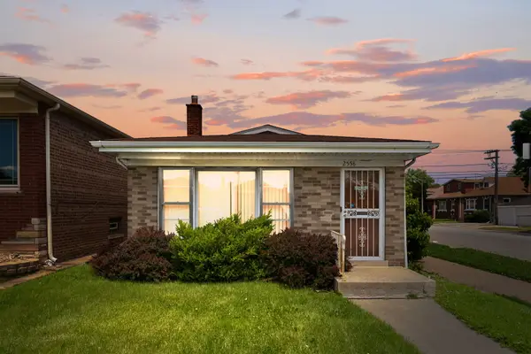 2558 E 93rd Street, Chicago, IL 60617