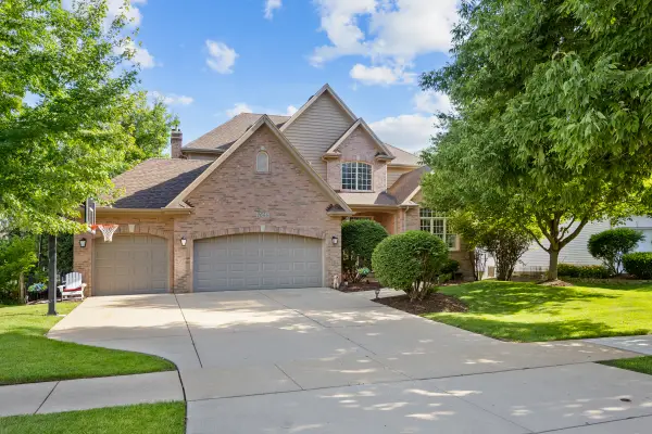 2644 Freeland Circle, Naperville, IL 60564