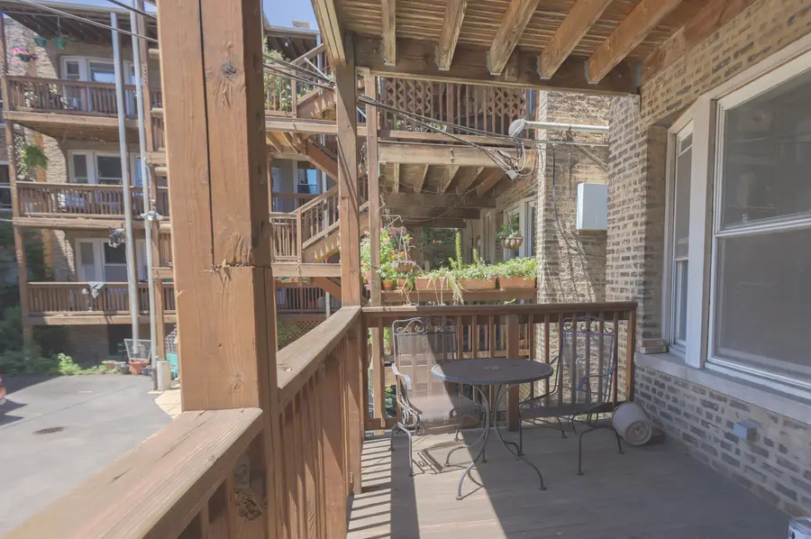 1057 W Berwyn Avenue #1, Chicago, IL 60640 - #2