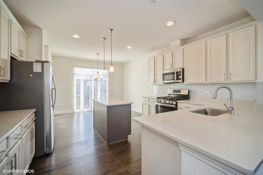 3s565 Camden Street, Warrenville, IL 60555 - #3