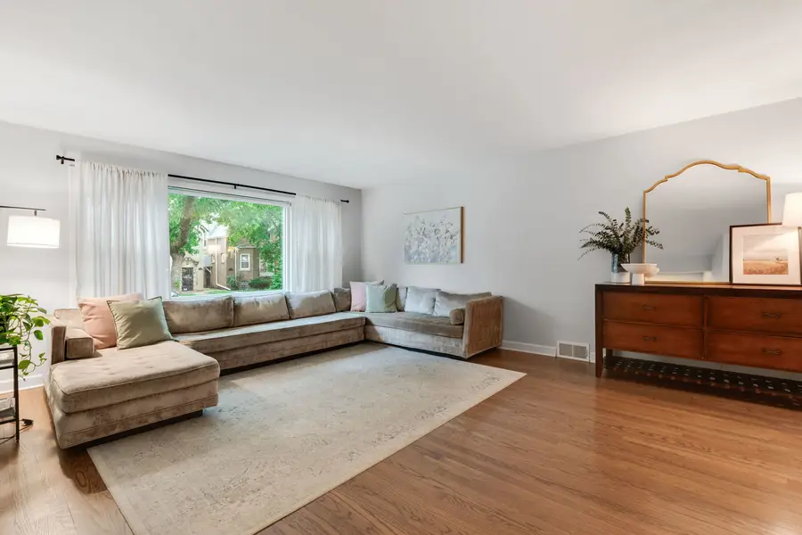 5754 N Christiana Avenue, Chicago, IL 60659 - #2