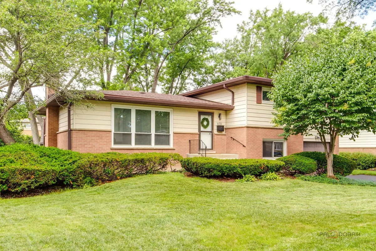 670 Indian Hill Road, Deerfield, IL 60015 - #1