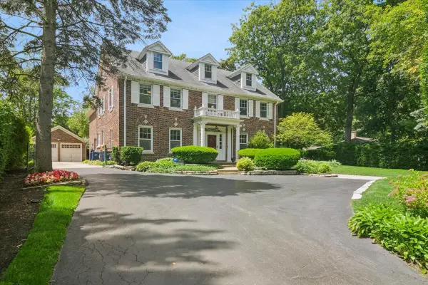 1448 Sheridan Road, Highland Park, IL 60035