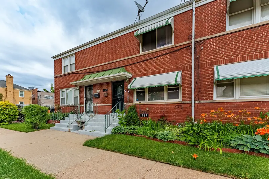 939 Bellwood Avenue, Bellwood, IL 60104 - #2
