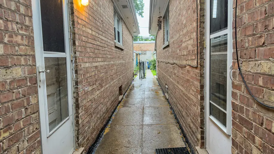 3241 N Kostner Avenue, Chicago, IL 60641 - #3