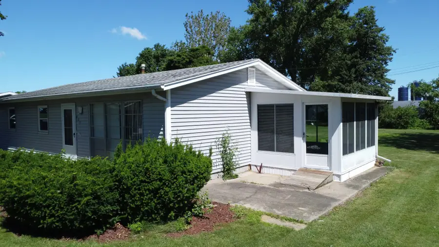 625 W Blue Street, Sheldon, IL 60966 - #2