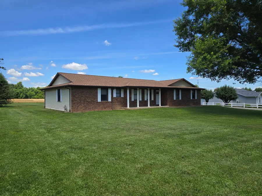 110 Grayson Road, Eldorado, IL 62930 - #2