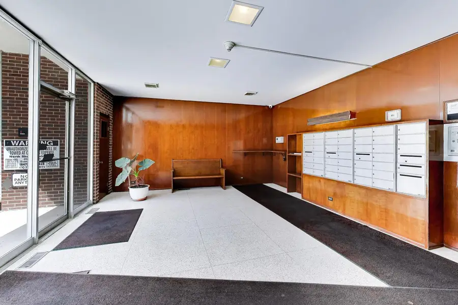 2025 Sherman Avenue #302, Evanston, IL 60201 - #3