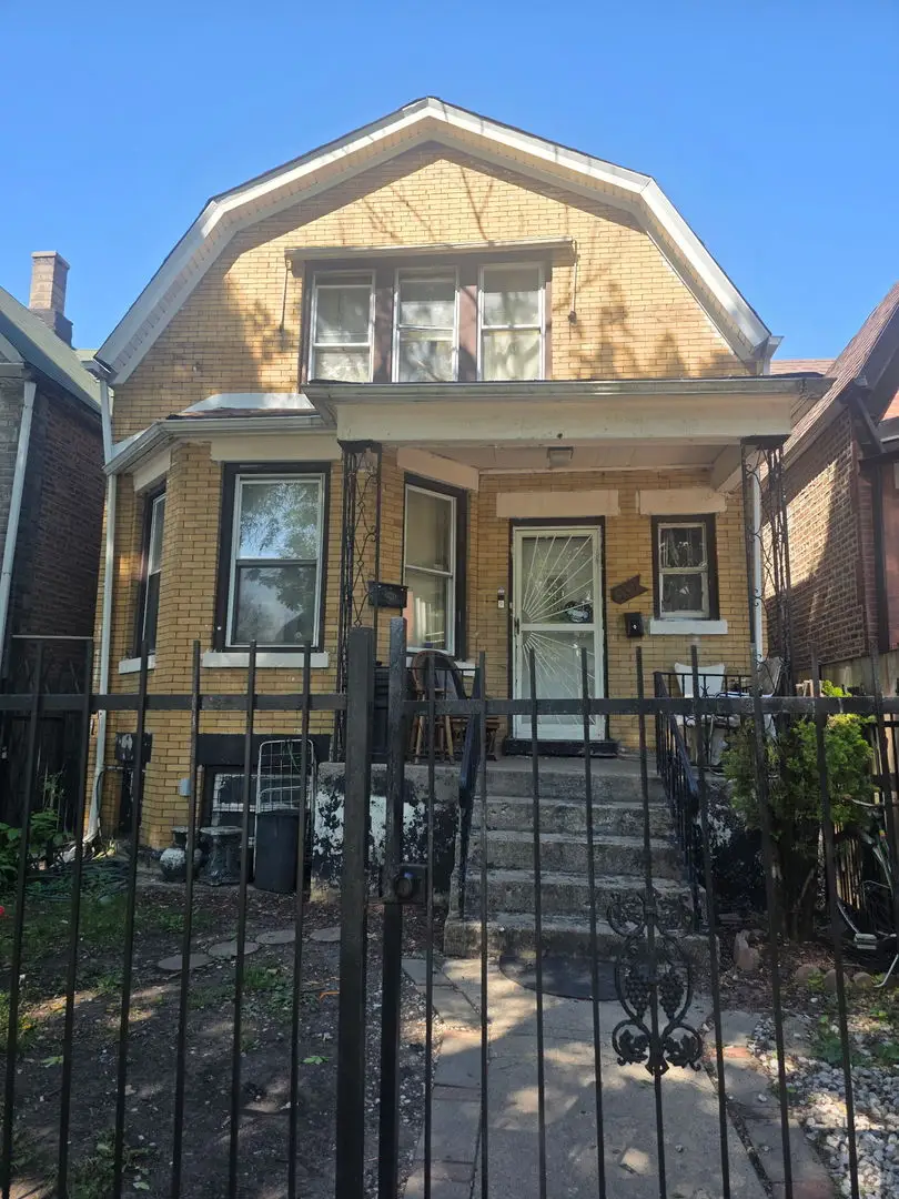912 N Trumbull Avenue, Chicago, IL 60651 - #1