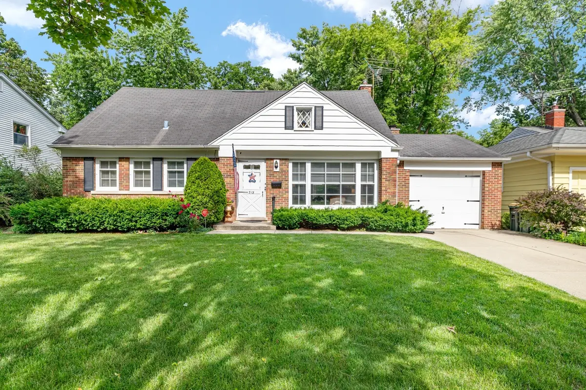 915 N Pine Avenue, Arlington Heights, IL 60004 - #1