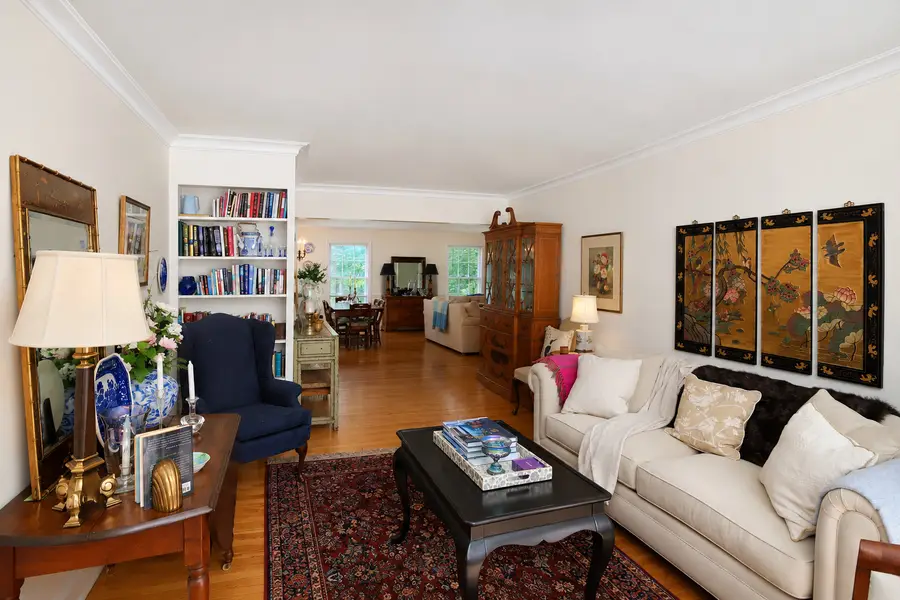 915 N Pine Avenue, Arlington Heights, IL 60004 - #3