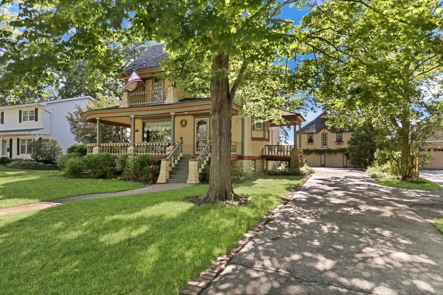 112 S Lake Street, Grayslake, IL 60030 - #3