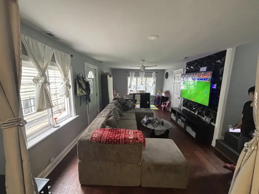 2427 S Christiana Avenue, Chicago, IL 60623 - #3