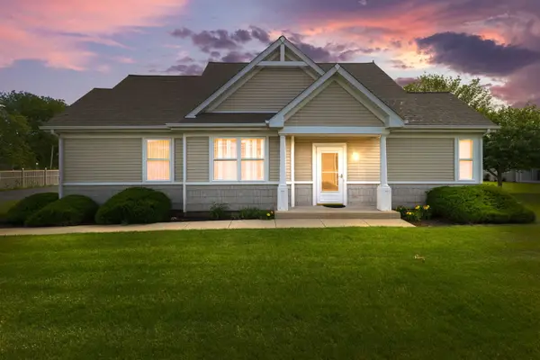 2549 Lincoln Park Court #2549, Crest Hill, IL 60403