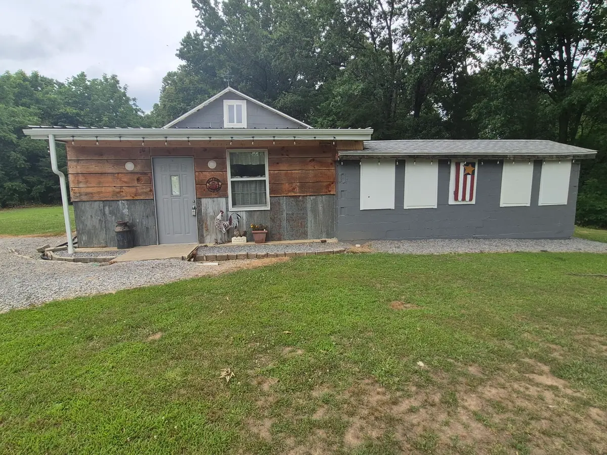 250 Lakeview Road, Galatia, IL 62935 - #1