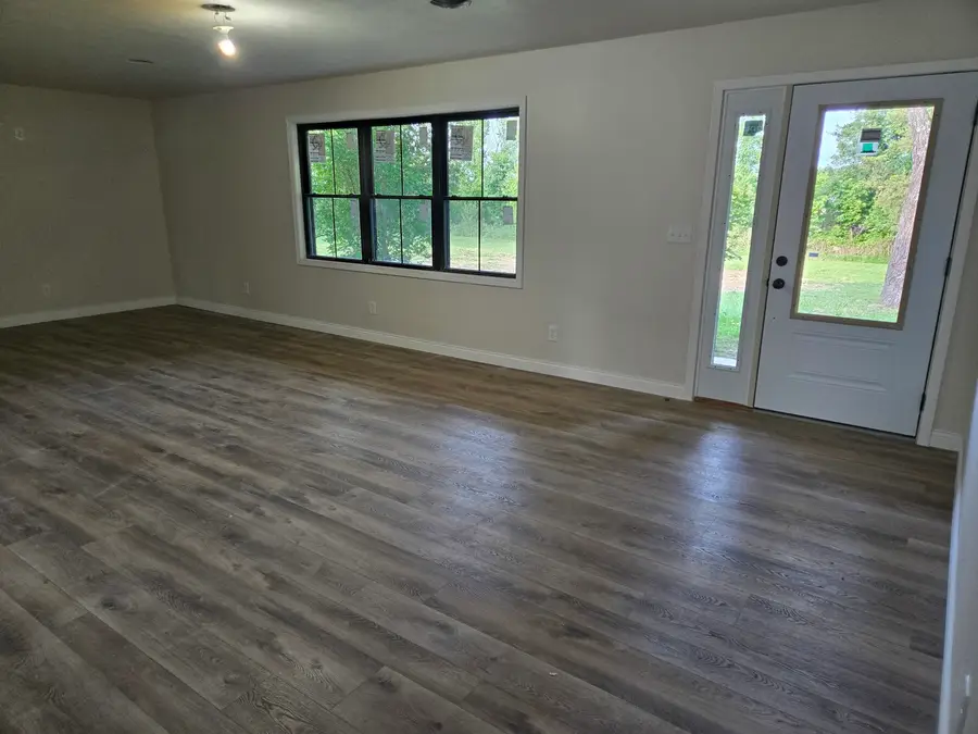 956 Auburn Lane Se, Goreville, IL 62939 - #3