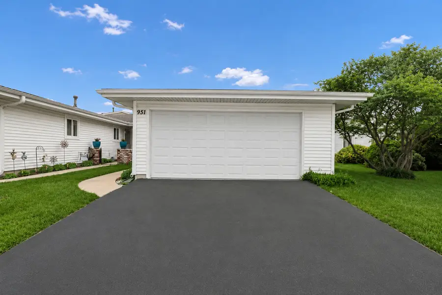 951 Chelsea Lane, Schaumburg, IL 60193 - #3