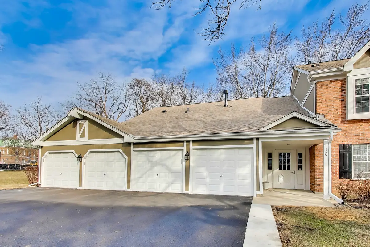 10 Waterbury Lane #M2, Schaumburg, IL 60193 - #1