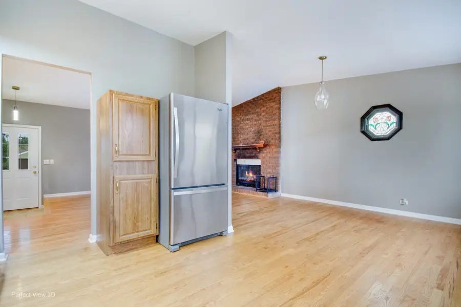 7831 Sprucewood Avenue, Woodridge, IL 60517 - #3