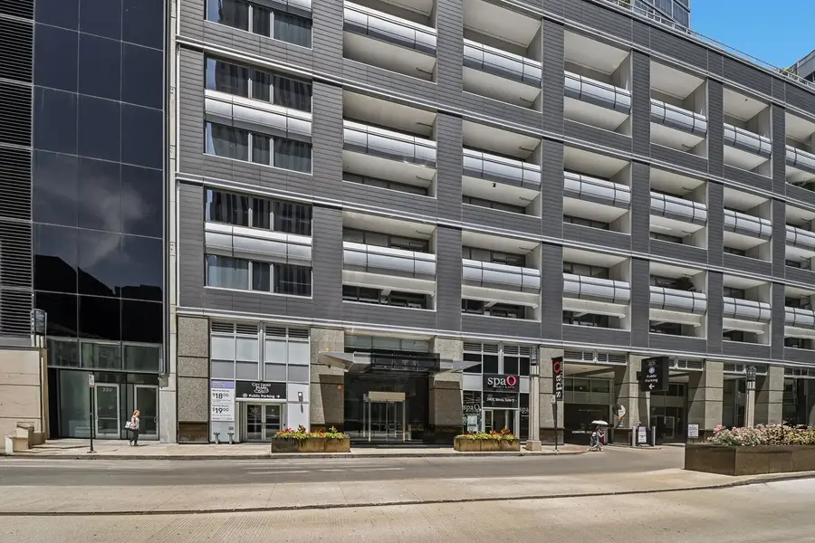 240 E Illinois Street #2005, Chicago, IL 60611 - #2
