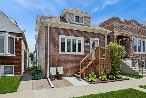 1221 Scoville Avenue, Berwyn, IL 60402