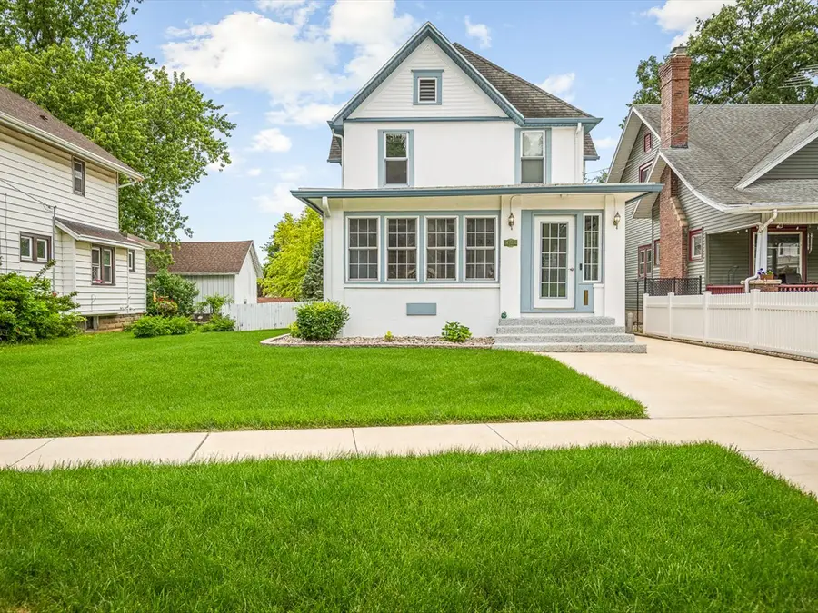 1239 W Lincoln Boulevard, Freeport, IL 61032 - #2