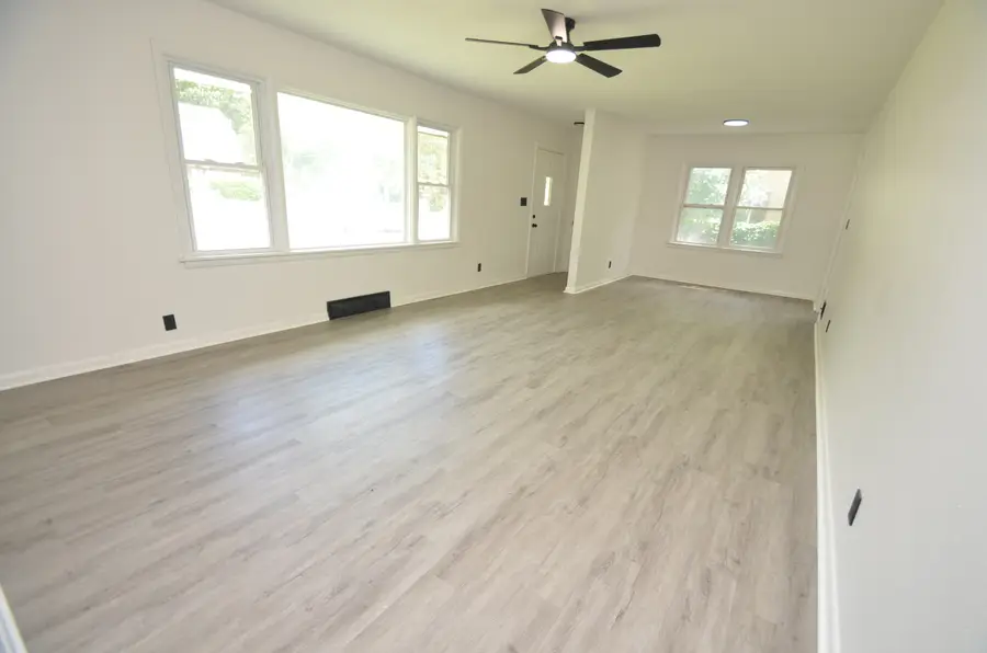 2020 N Rockton Avenue, Rockford, IL 61103 - #3