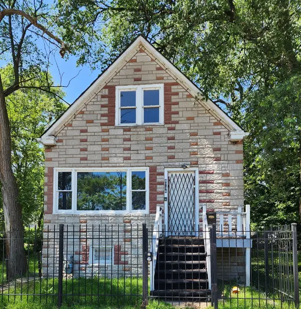 8736 S Mackinaw Avenue, Chicago, IL 60617