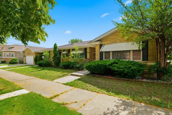 8300 S Hermitage Avenue, Chicago, IL 60620