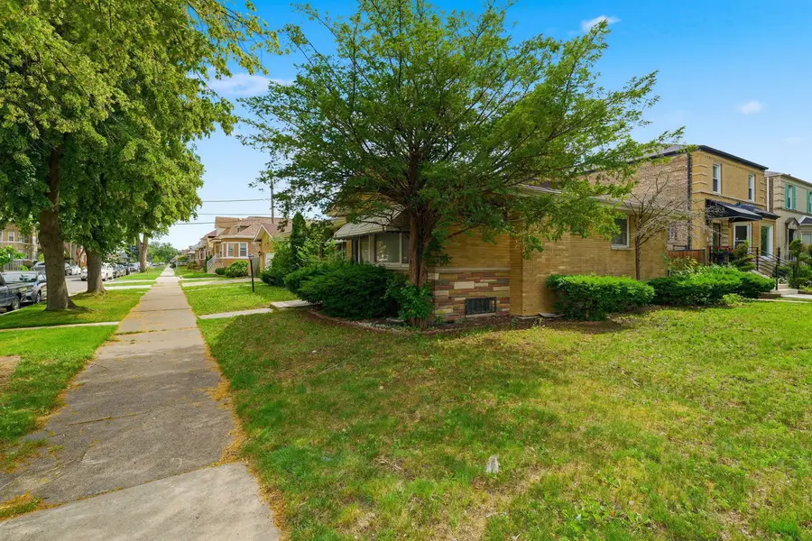 8300 S Hermitage Avenue, Chicago, IL 60620 - #2