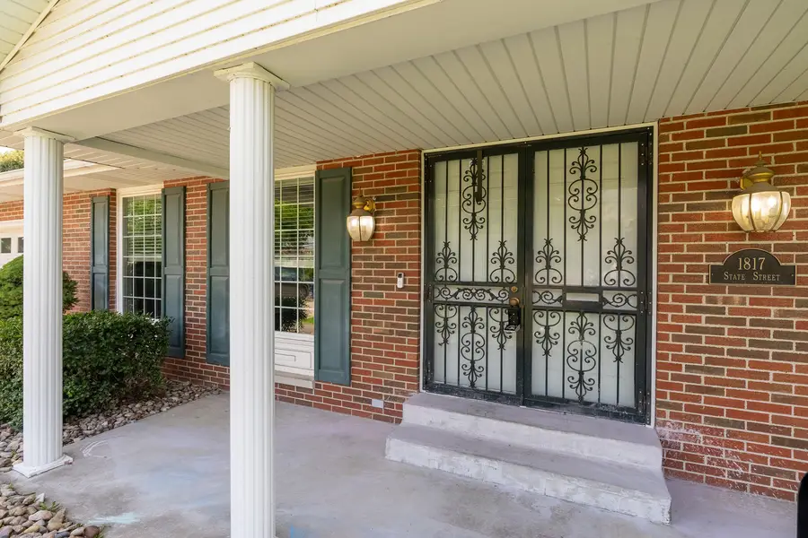 1817 State Street, Eldorado, IL 62930 - #3