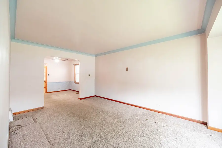 8042 S Sacramento Avenue, Chicago, IL 60652 - #2