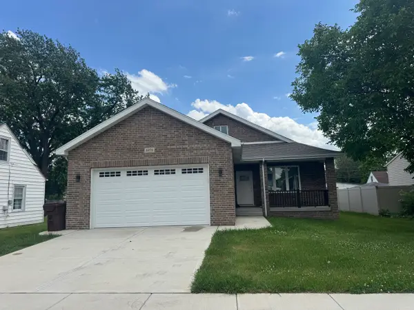 6939 W 95th Place, Oak Lawn, IL 60453