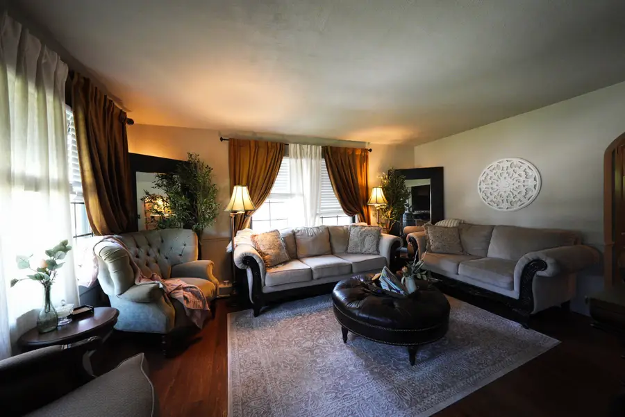 813 W Park Avenue, Joliet, IL 60436 - #2