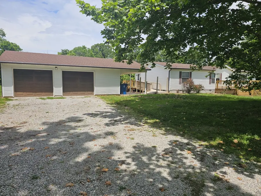 14230 E Windsong Road, Mount Vernon, IL 62864 - #3