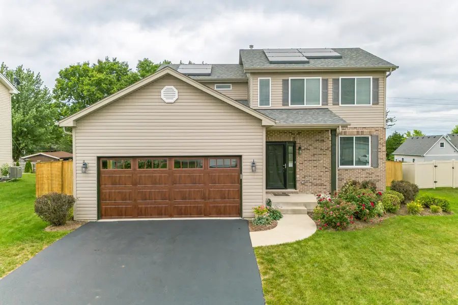 615 Camellia Avenue, Aurora, IL 60505 - #2