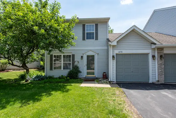 1413 W Split Oak Circle, Round Lake Beach, IL 60073